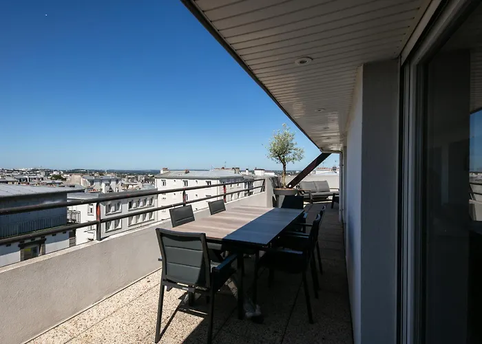 De Standing Au Centre-ville Avec Vue Terrasse Et Garage