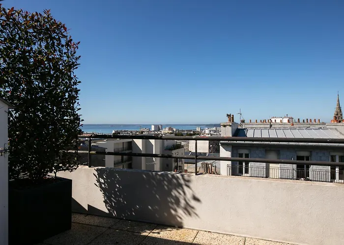 De Standing Au Centre-ville Avec Vue Terrasse Et Garage Appartamento *