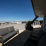 De Standing Au Centre-ville Avec Vue Terrasse Et Garage