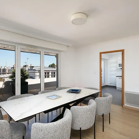 De Standing Au Centre-ville Avec Vue Terrasse Et Garage Brest