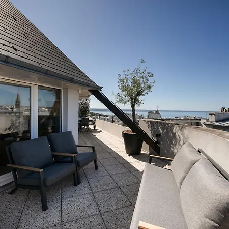 De Standing Au Centre-ville Avec Vue Terrasse Et Garage