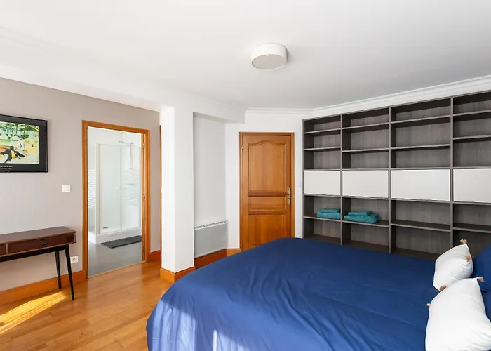 Apartmán De Standing Au Centre-ville Avec Vue Terrasse Et Garage *