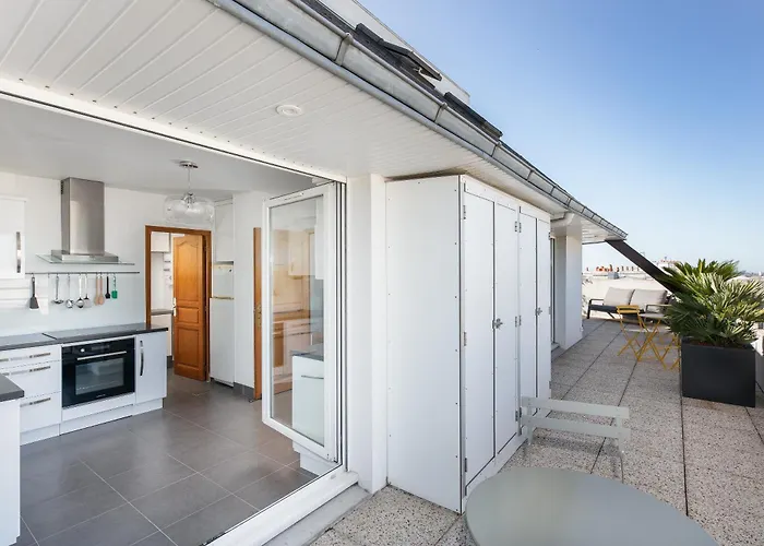 De Standing Au Centre-ville Avec Vue Terrasse Et Garage * Breszt